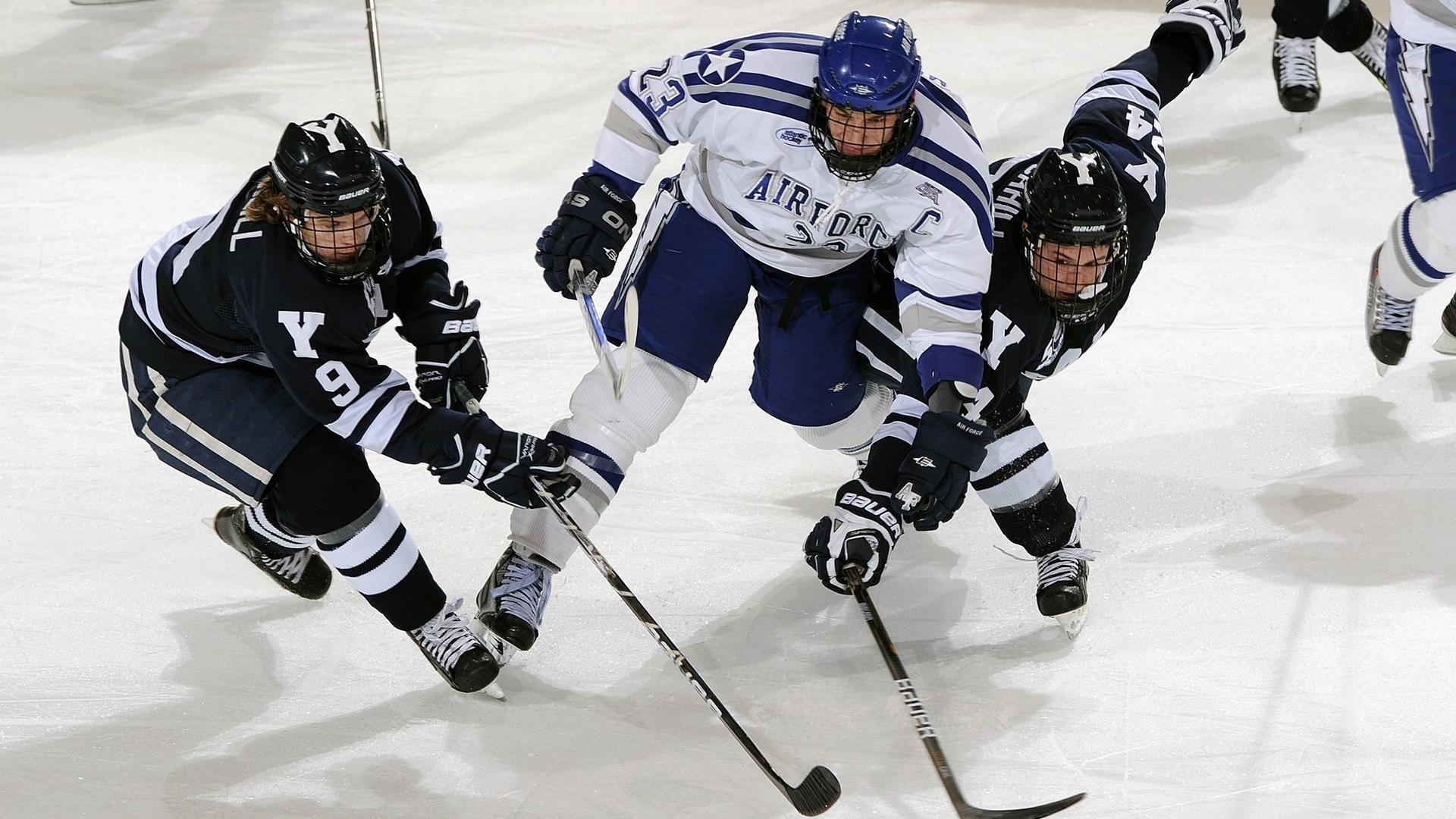 传中精准制导凯恩破门，拉什福德达成百助里程碑