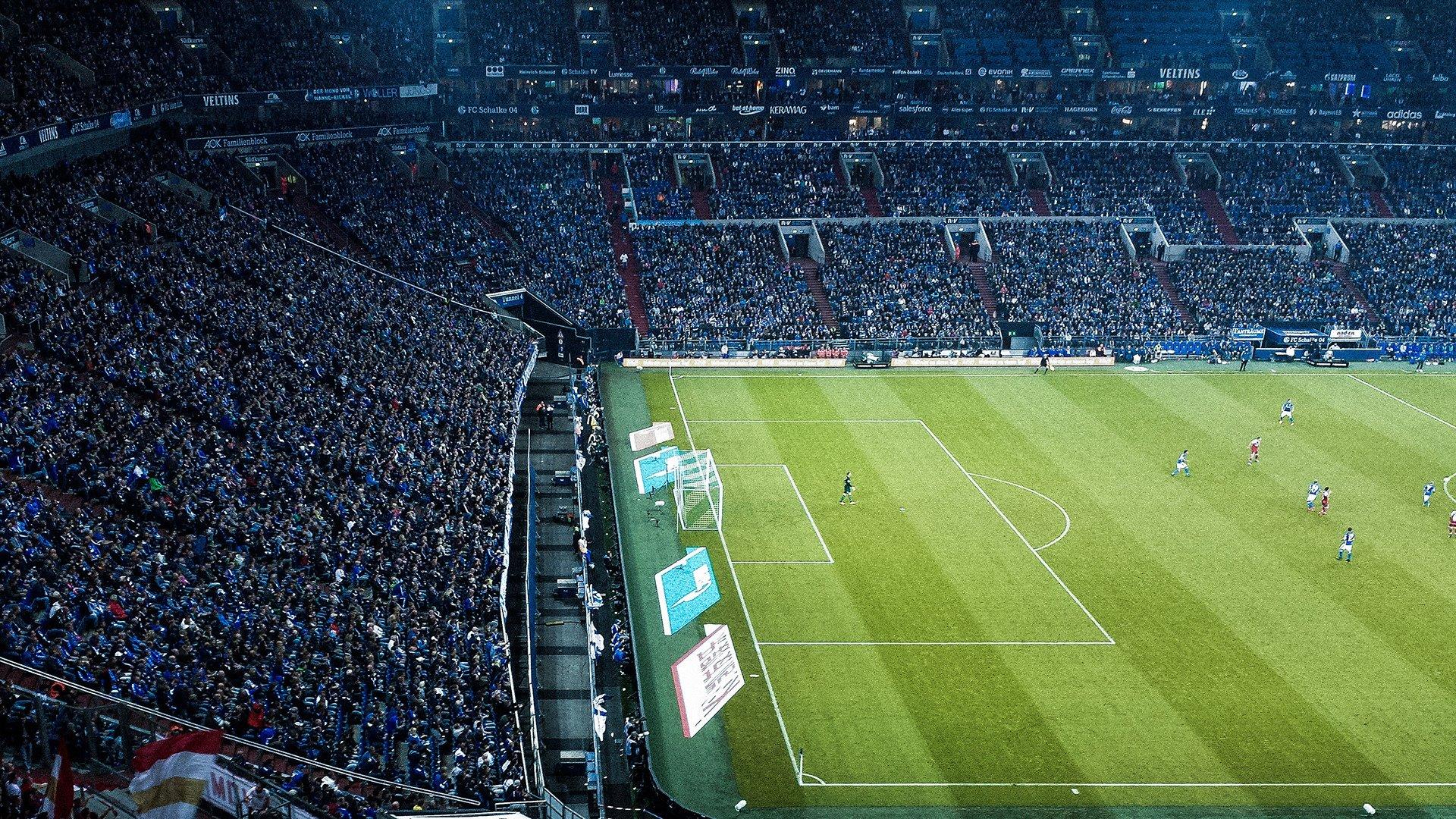 阿德耶米情绪失控遭重罚，多特蒙德铁腕管理引热议